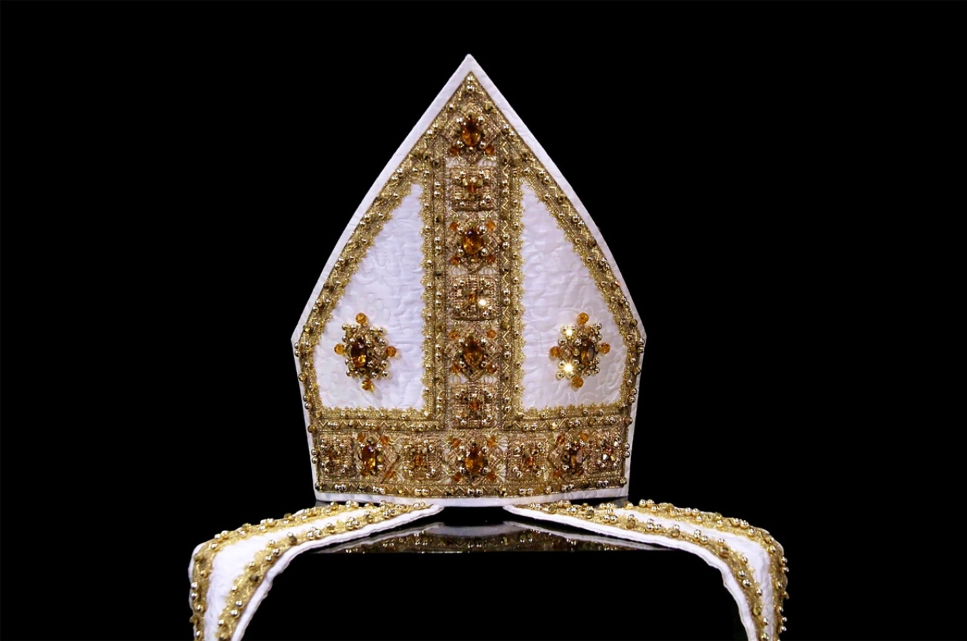 Mitra di Papa Benedetto XVI